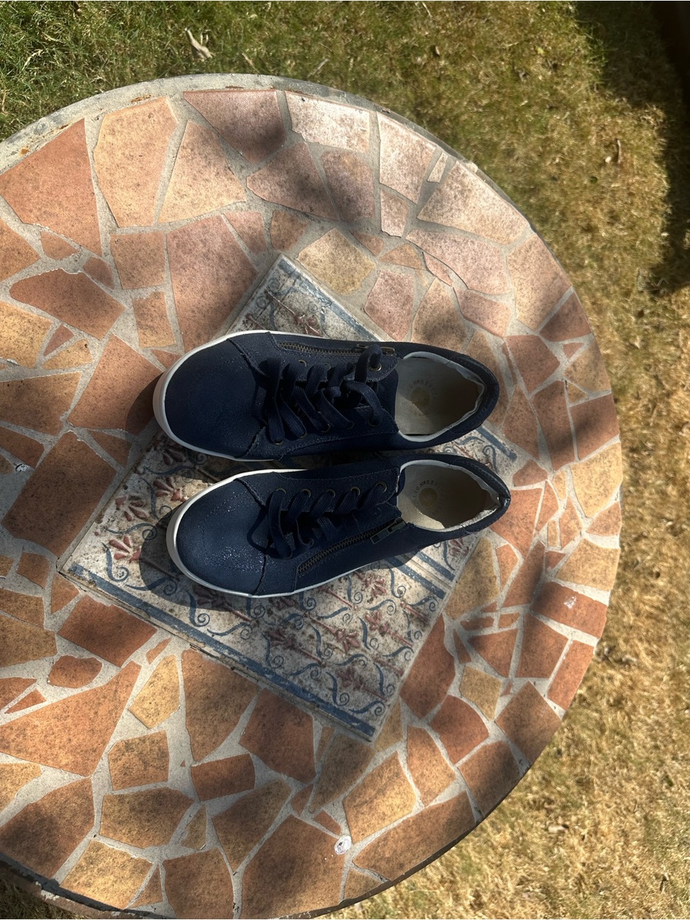 Revitalign Wrigley Orthotic Suede Low-Top Sneakers - Peacoat Shimmer Blue